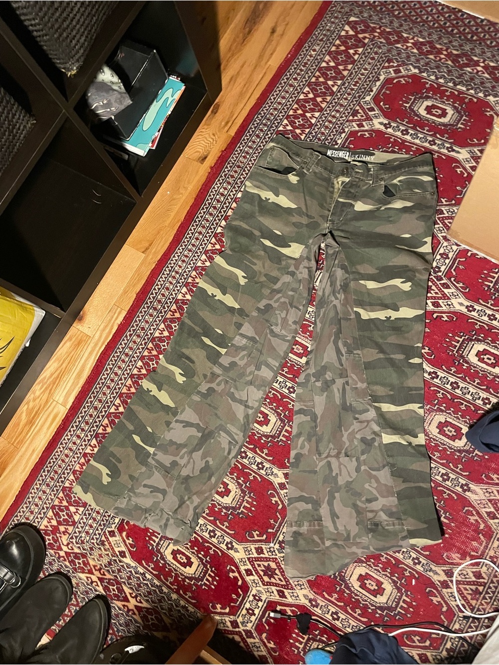 Green camo baggy pants